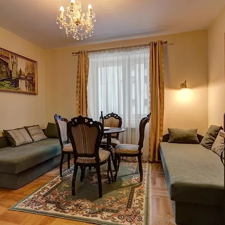 Willa Lubicz Rodzinne W Krynicy Zdroju Apartmán